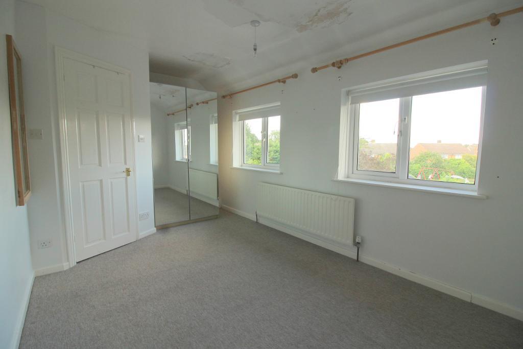 3 Bedroom Flat To Let in Elm Avenue, Caddington, Bedfordshire, LU1 4HS Property Sales in Luton