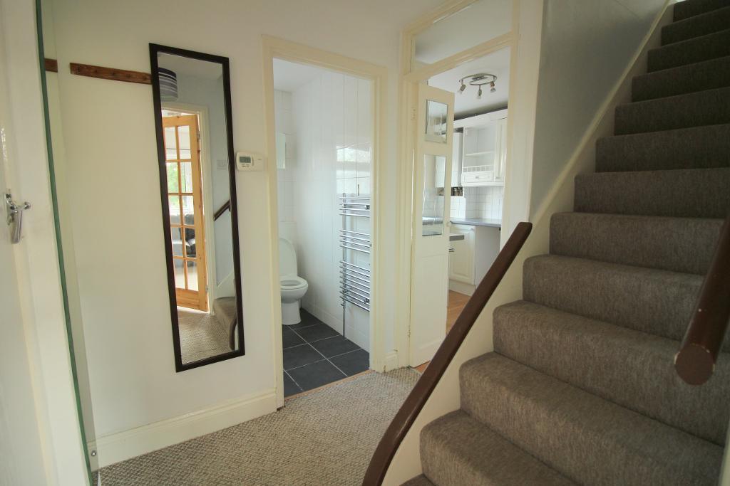 3 Bedroom Flat To Let in Elm Avenue, Caddington, Bedfordshire, LU1 4HS