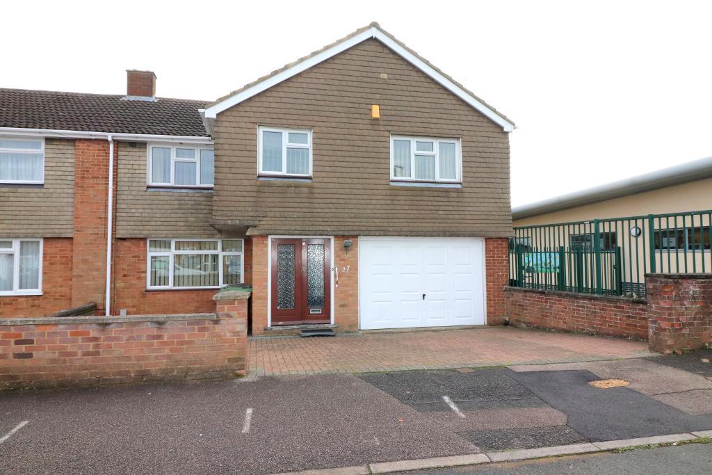 Sawtry Close, Luton, Bedfordshire, LU3 2UE