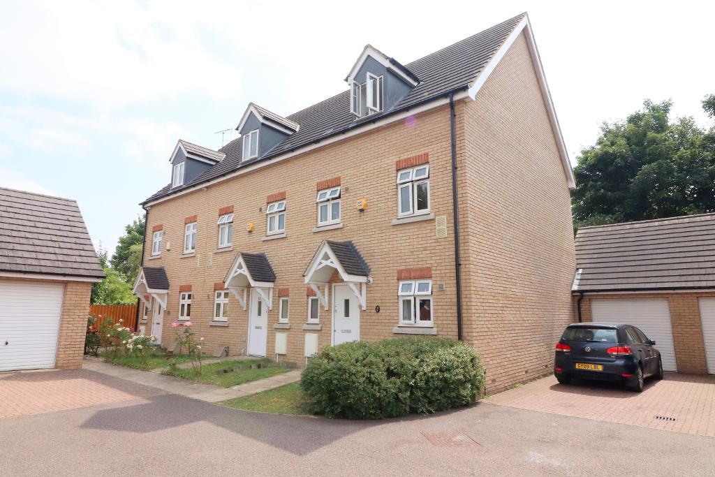 4 Bedroom SemiDetached For Sale in Oakley Gardens, Luton, Bedfordshire