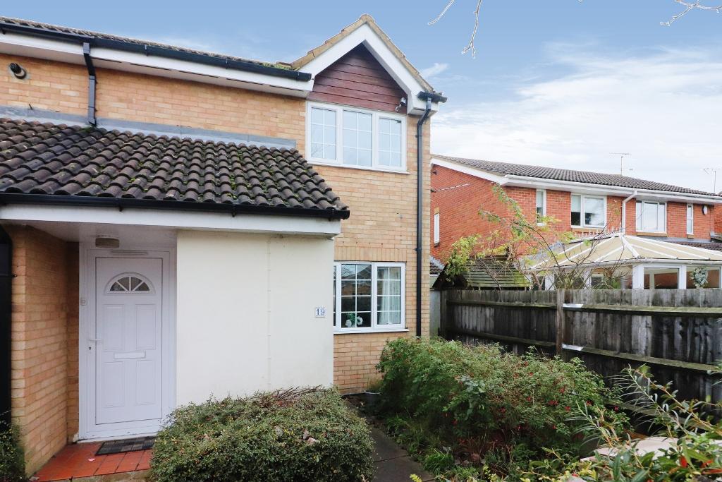 1 Bedroom For Sale in Claverley Green, Luton, Bedfordshire