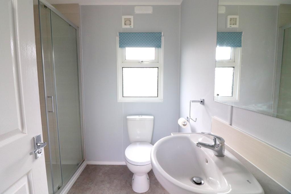 1 Bedroom Park Home To Let in Castle Hill Road, Totternhoe, Dunstable