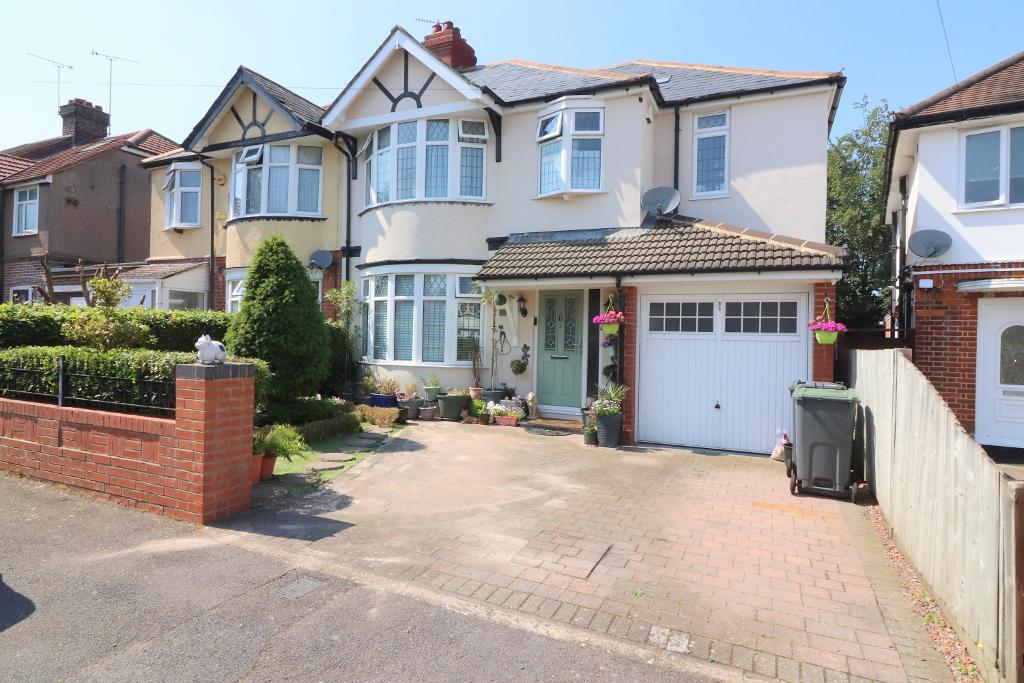 Mantons Estate Agents in Luton Property Sales in Luton, Barton Le