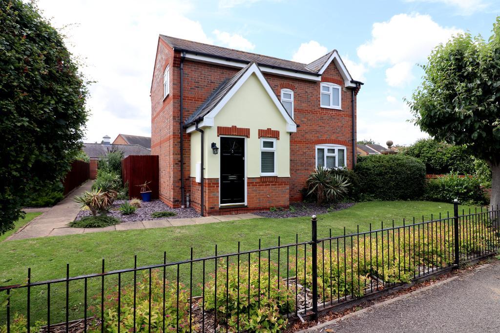 Burr Close, Barton Le Clay, Bedfordshire, MK45 4RZ