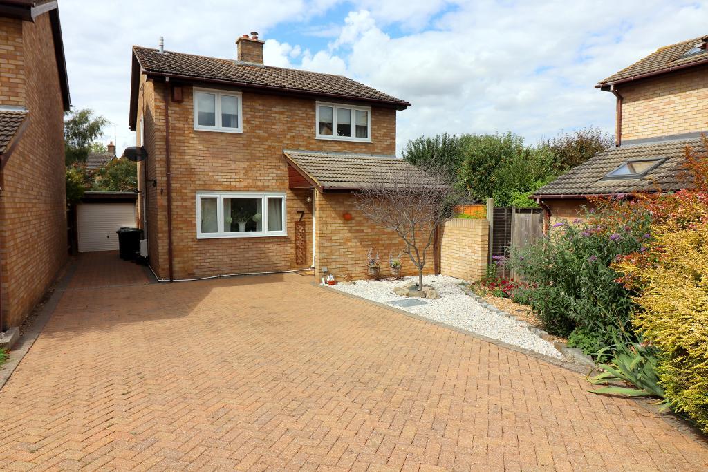 Elm Drive, Silsoe, Bedfordshire, MK45 4EU