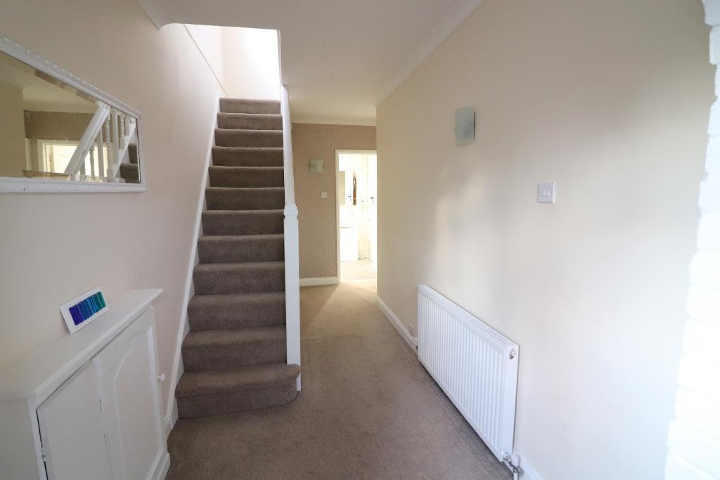 3 Bedroom SemiDetached For Sale in Manor Road, Barton Le Clay