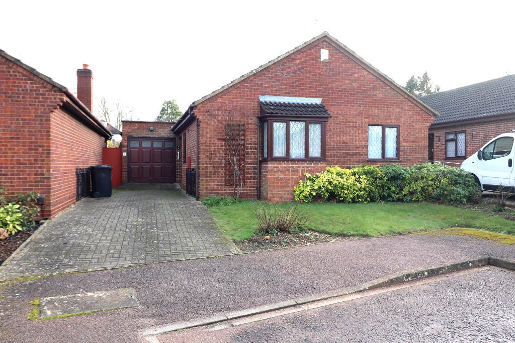 3 Bedroom Bungalow For Sale in Abigail Close, Luton, Bedfordshire, LU3