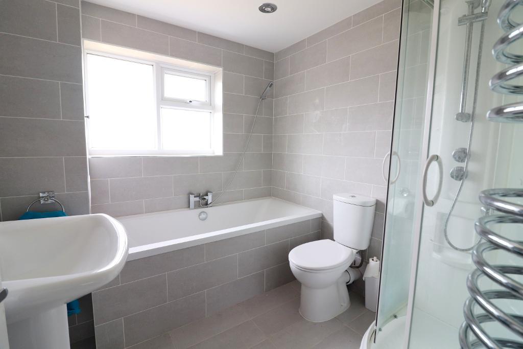 4 Bedroom SemiDetached For Sale in Swifts Green Road, Luton