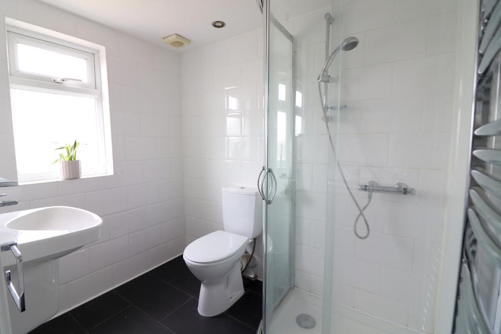 4 Bedroom SemiDetached For Sale in Swifts Green Road, Luton