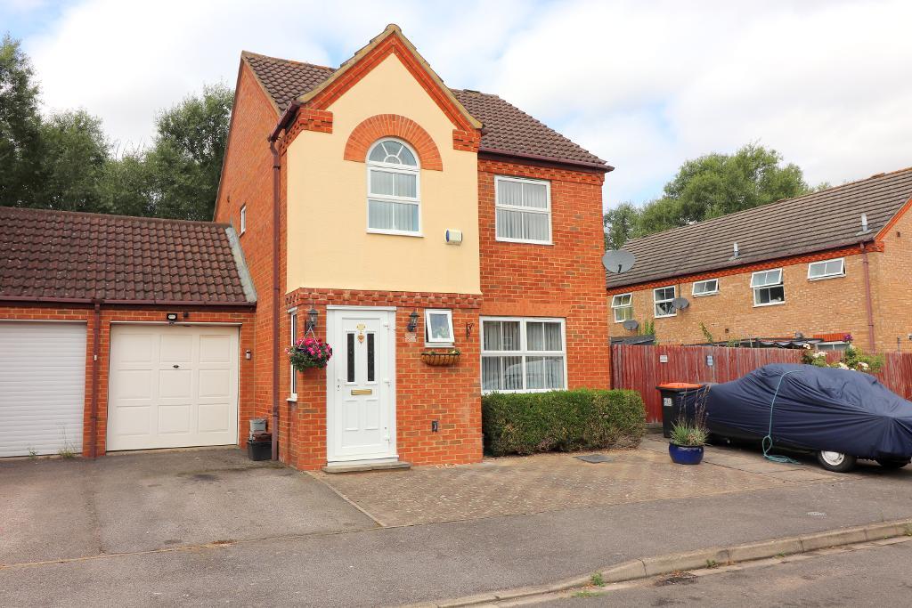 Fisher Close, Barton Le Clay, Bedfordshire, MK45 4NF