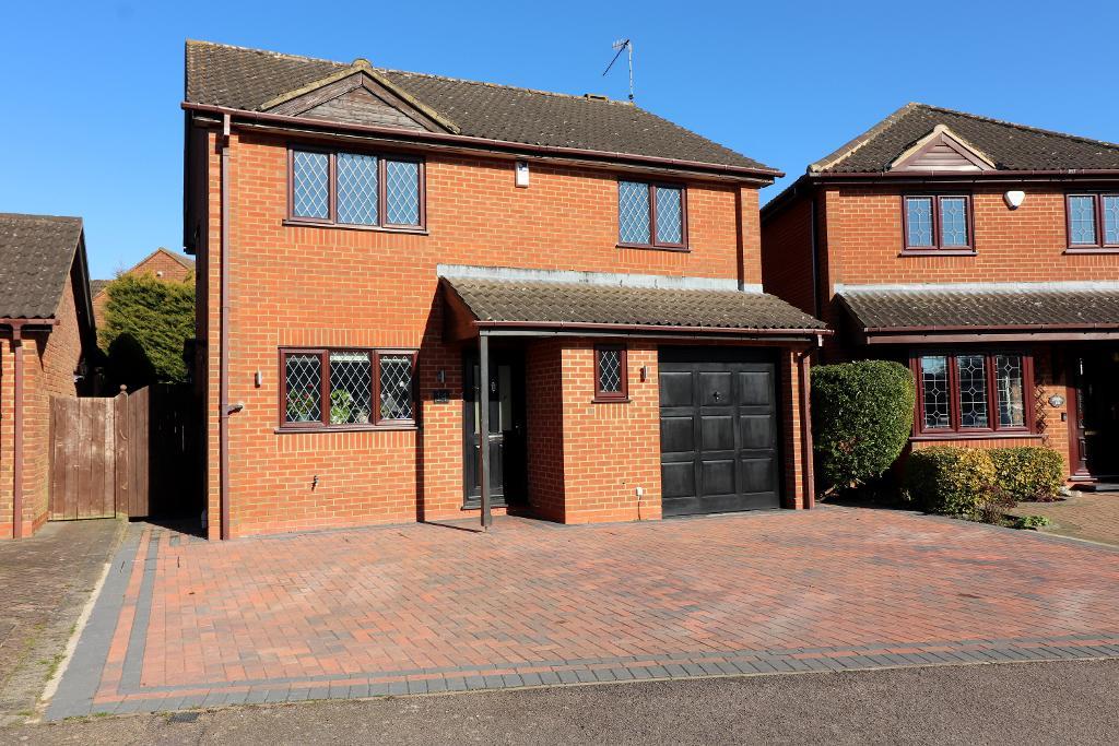 Statham Close, Luton, Bedfordshire, LU3 4EJ