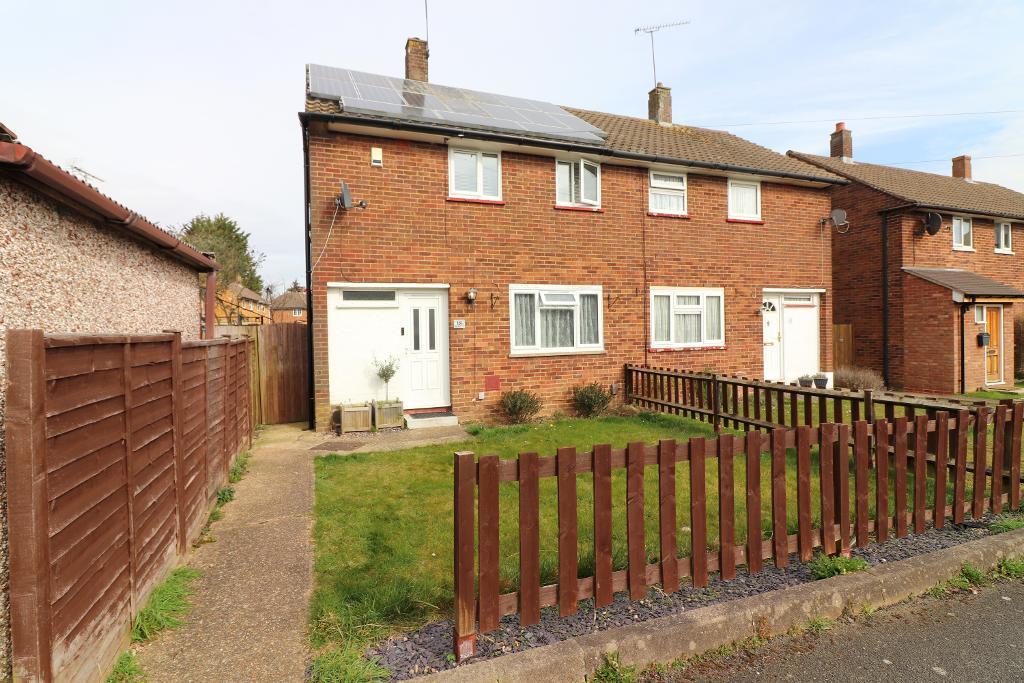 Halyard Close, Luton, Bedfordshire, LU3 2HD