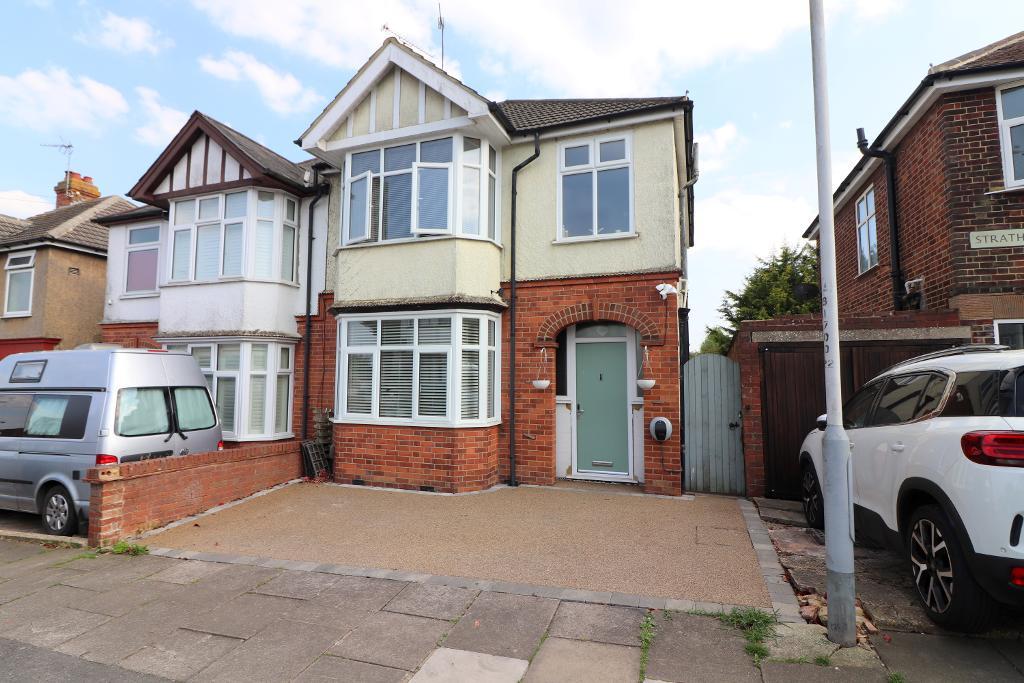 Strathmore Avenue, Luton, Bedfordshire, LU1 3QP