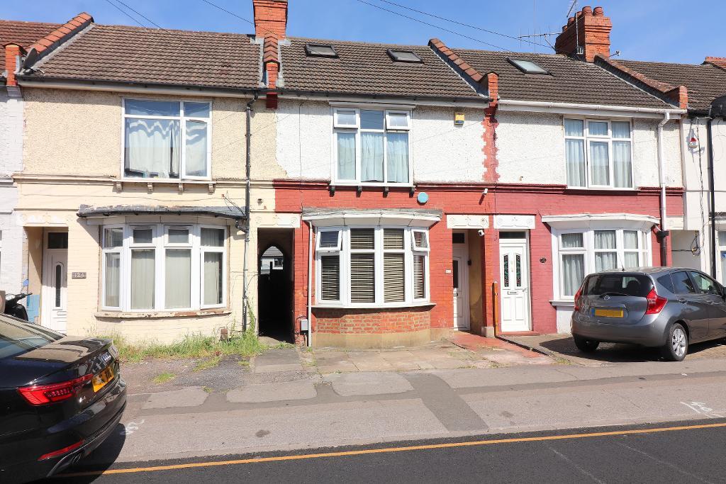Biscot Road, Luton, Bedfordshire, LU3 1AX