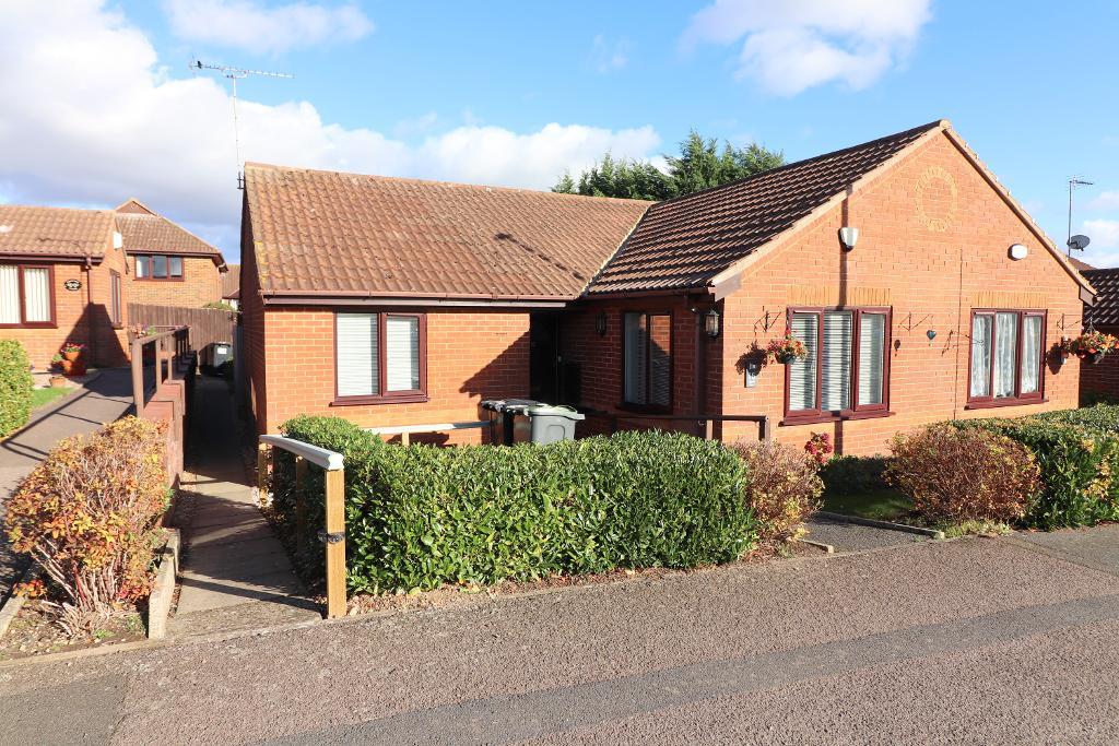 Edgcott Close, Luton, Bedfordshire, LU3 4DT