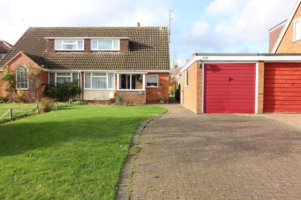 Manor Road, Barton Le Clay, Bedfordshire, MK45 4NU