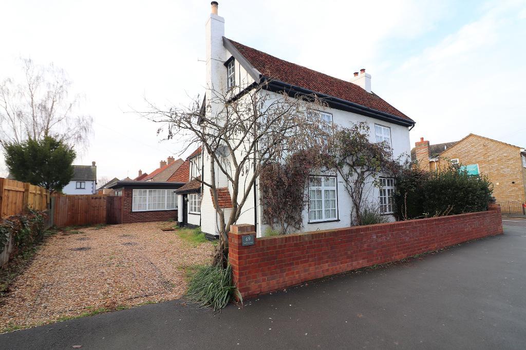 Bedford Road, Barton Le Clay, Bedfordshire, MK45 4LL