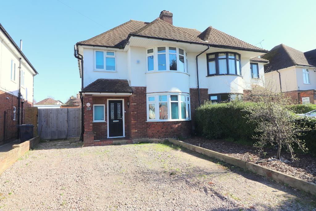Bedford Road, Barton Le Clay, Bedfordshire, MK45 4PP