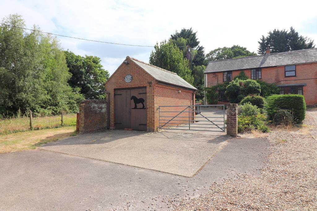 Sharpenhoe Road, Streatley, Bedfordshire, LU3 3PS