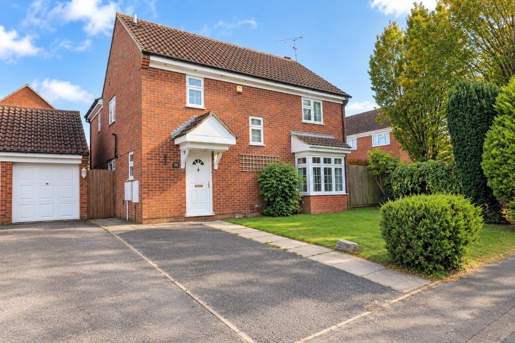 Langham Close, Luton, Bedfordshire, LU2 7EA