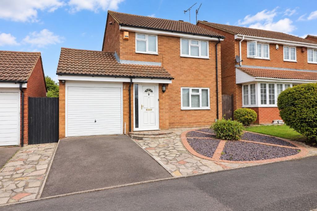 Thornage Close, Luton, Bedfordshire, LU2 7AT