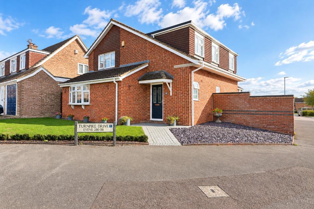 Turnpike Drive, Luton, Bedfordshire, LU3 3RQ
